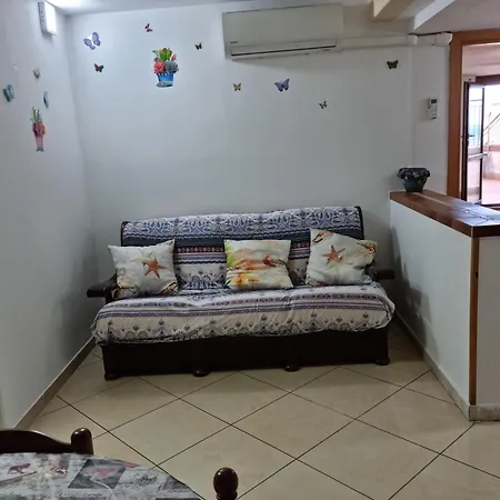 Via Pasquale Testa *