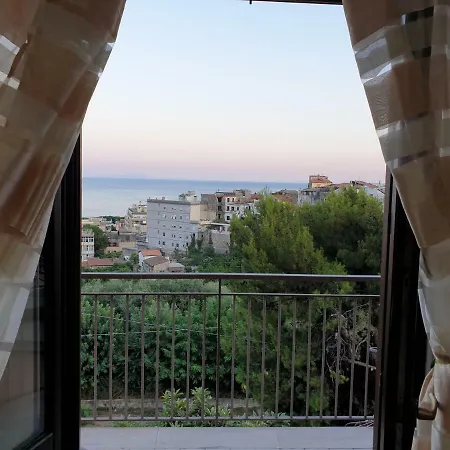 Via Pasquale Testa *