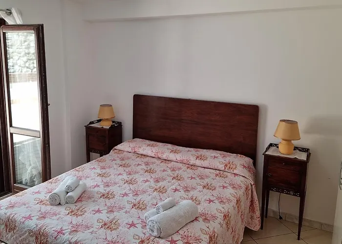 Via Pasquale Testa *